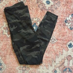 Athleta Black Camo Leggings